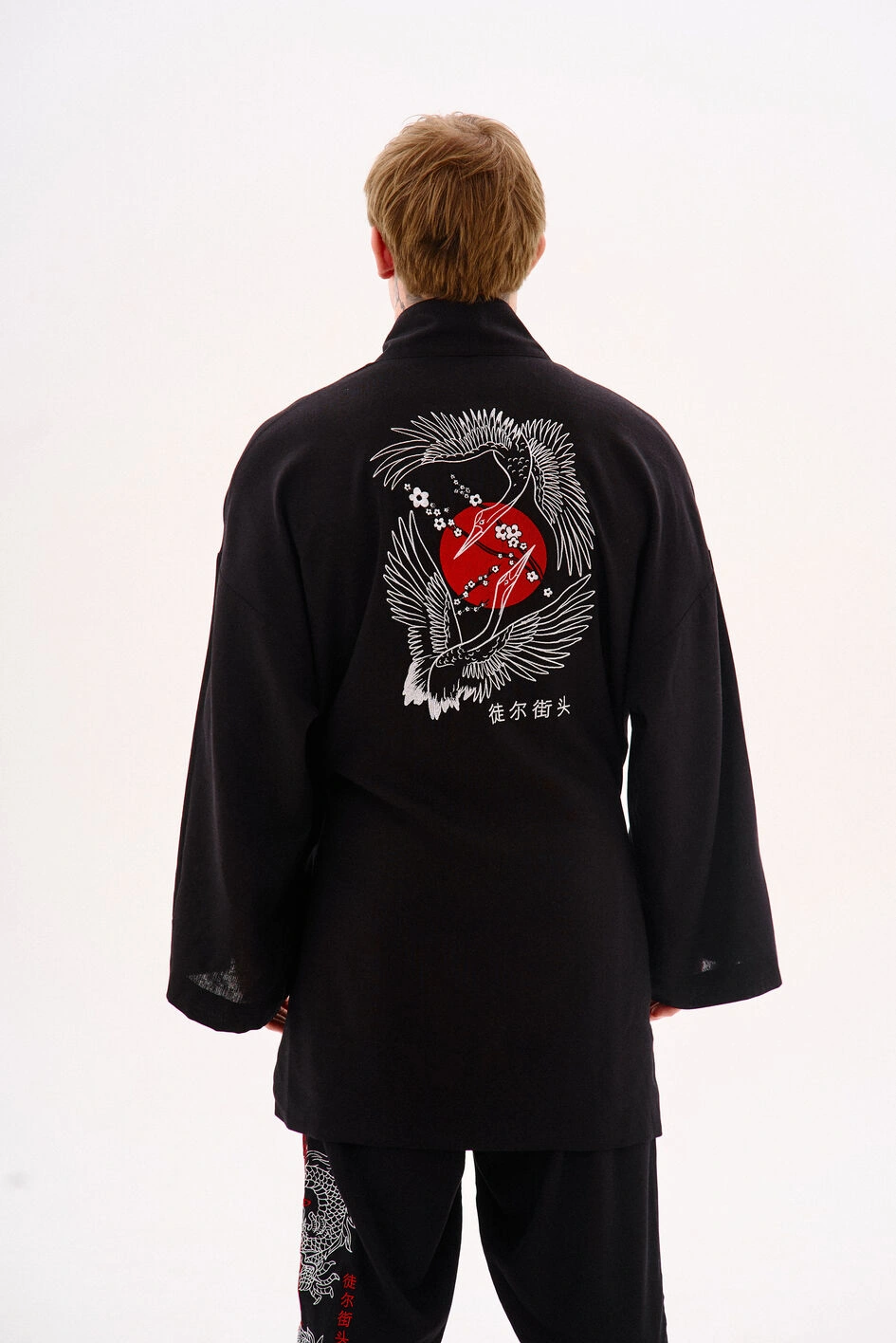 Льняне кімоно з вишивкою 