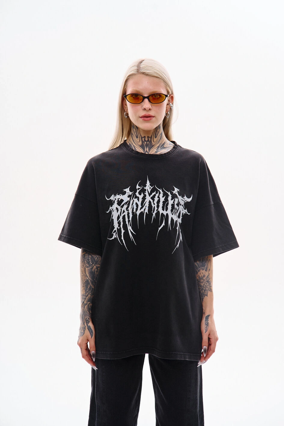 Футболка оверсайз крою з вареним ефектом 