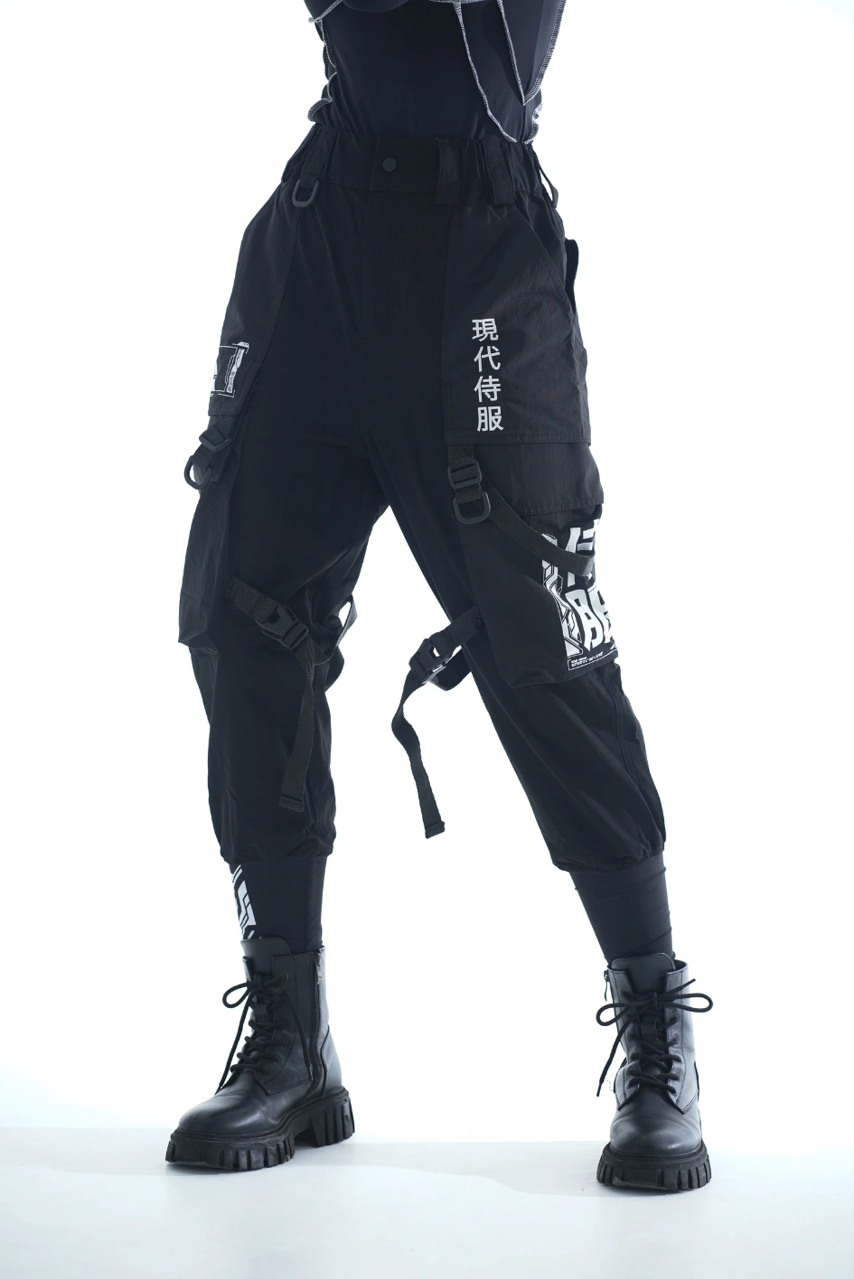 Жіночі карго штани з принтами 