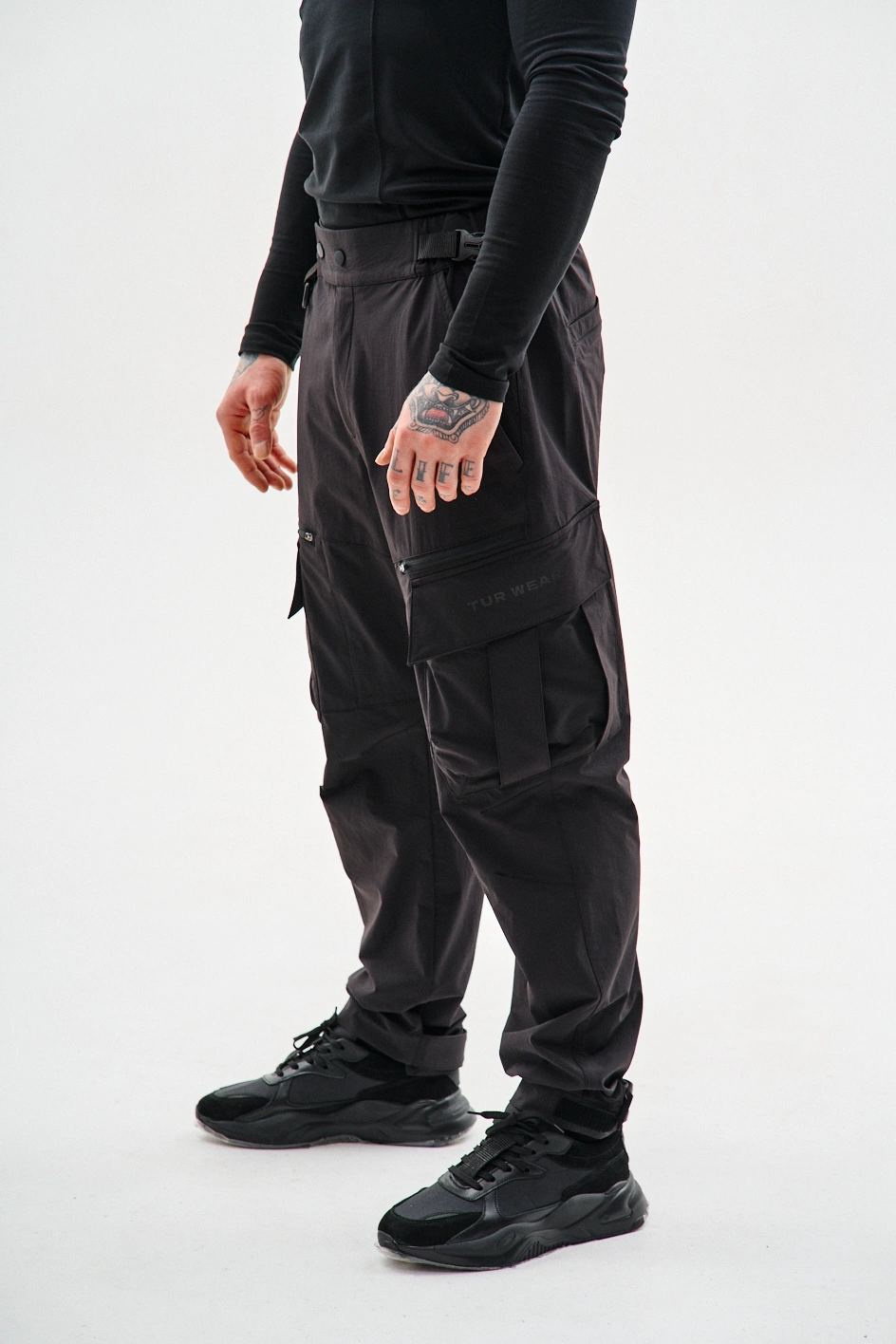 Карго штани прямого крою з нейлону 