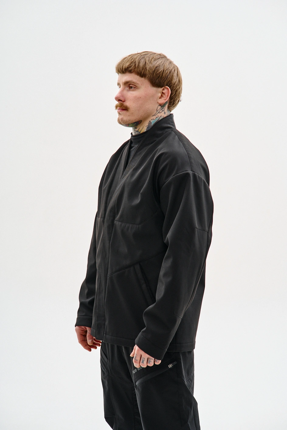 Весняна куртка-кімоно з софтшеллу 